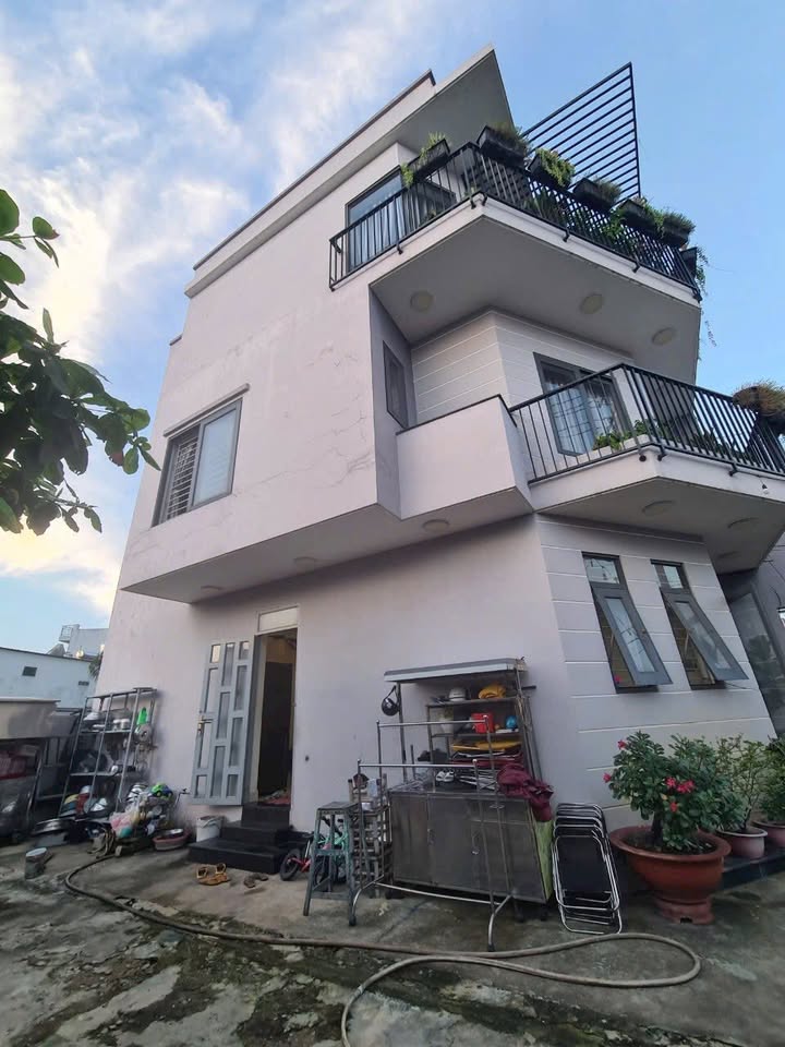 Nhà mặt tiền Đặng Thúc Vịnh, Hóc Môn 84m² giá 13.3 tỷ - Kinh doanh đa ngành nghề!