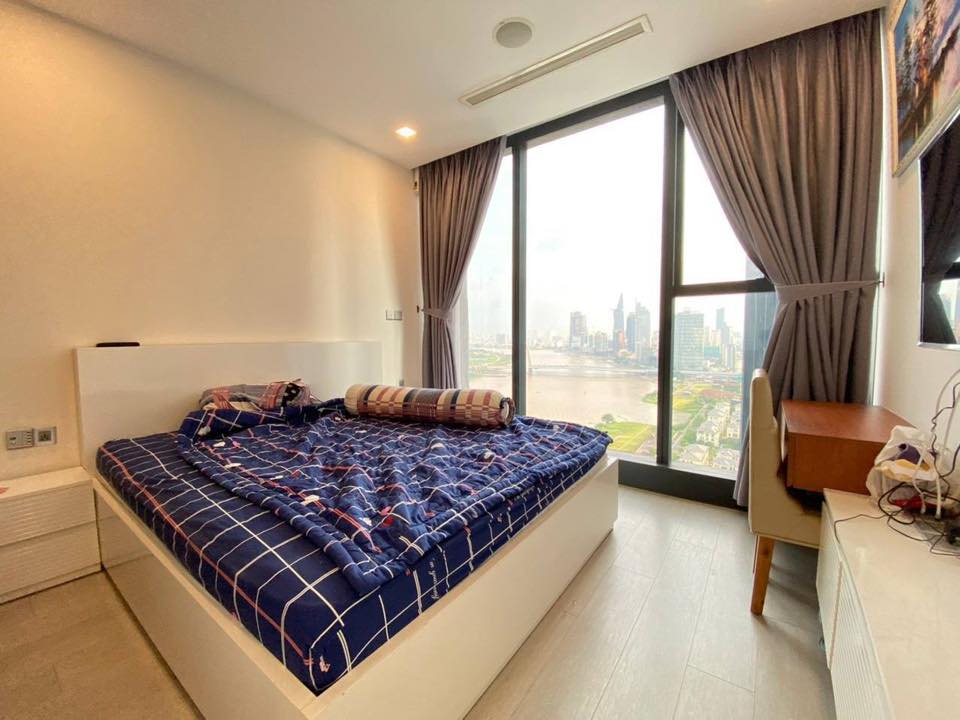 Căn hộ 2PN Vinhomes Golden River 70m² giá 18 tỷ - Sẵn sàng vào ở!