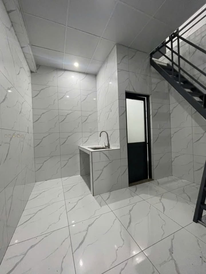 Phòng cho thuê mặt tiền tại Hưng Phú, Cái Răng, Cần Thơ chỉ 2.4 triệu - Tiện nghi đầy đủ!