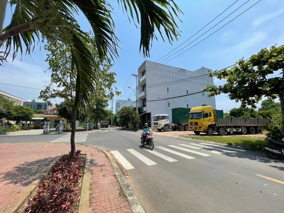 Đất nền khu vực NHƠN PHÚ, Quy Nhơn 375m² giá 9 tỷ - Tiềm năng phát triển lớn!