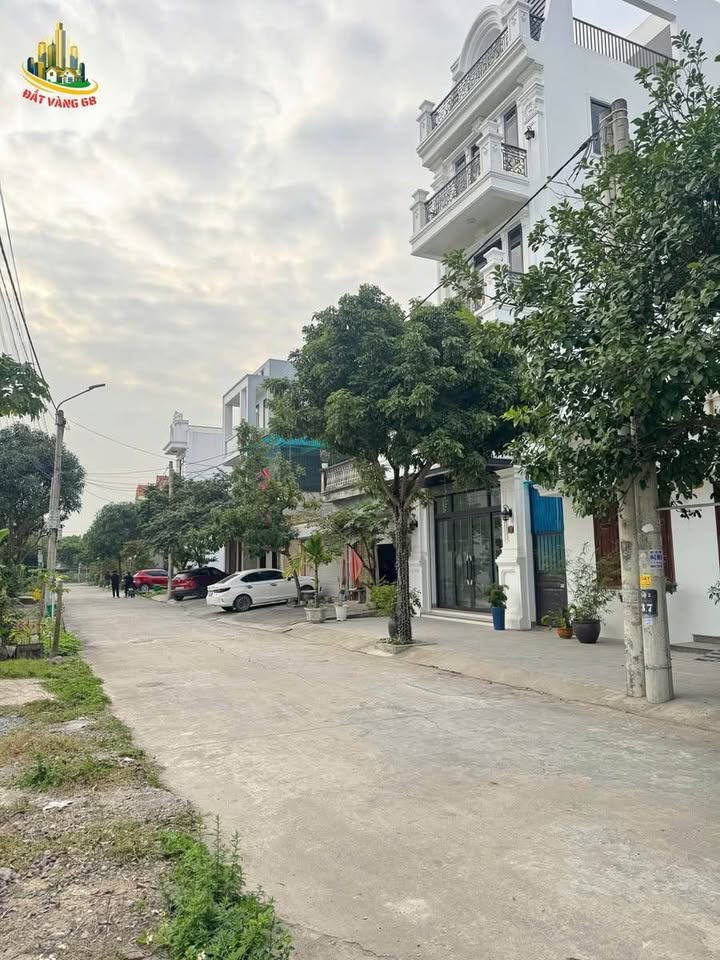 Đất nền Ninh Nhất, Ninh Bình 93.5m² - Đường rộng, dân cư đông đúc!