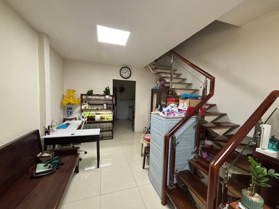 Nhà phố Tân Thuận Đông, Quận 7, 44m² giá 4.7 tỷ - Chính chủ bán gấp!