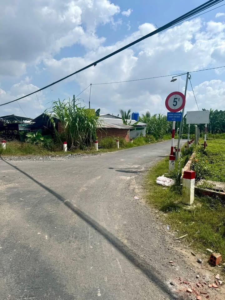 Đất nền Tân Lược, Vĩnh Long 110m² giá 300 triệu - Sổ đỏ chính chủ!