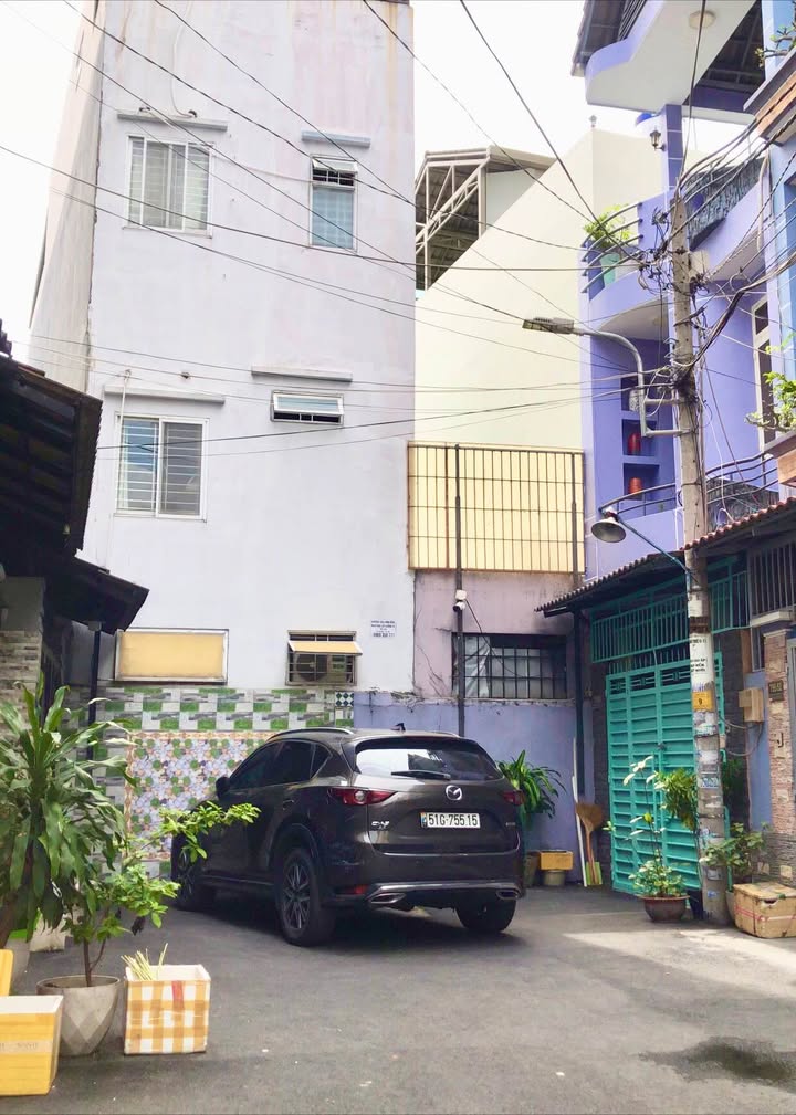 Nhà phố Gò Vấp 61m² giá 5 tỷ - Hẻm ô tô đỗ cửa, thương lượng ngay!