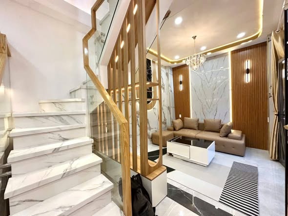 Nhà phố Kiến Hưng Hà Đông 33m² giá 5 tỷ - Không gian sống yên tĩnh và tiện ích đầy đủ!