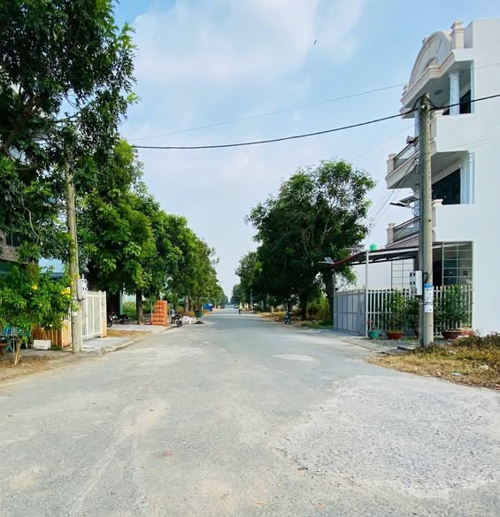 Đất thổ cư KDC Hoàng Long Bến Lức 132m² giá 2.25 tỷ - Sổ hồng chính chủ, công chứng ngay!