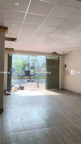 Nhà mặt phố Ngô Gia Tự, Long Biên 156.5m² giá 45 tỷ - Cơ hội đầu tư lý tưởng!