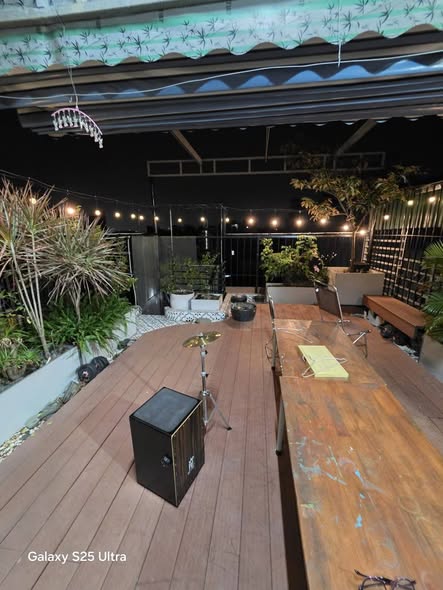 Nhà phố Thạch Bàn 44m² giá 8 tỷ - Lô góc gara ô tô, sẵn sàng giao dịch!