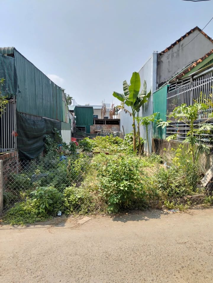 Lô đất hẻm xe hơi Trương Quang Trọng 100m² giá 1.18 tỷ - Vị trí thuận lợi gần trung tâm!