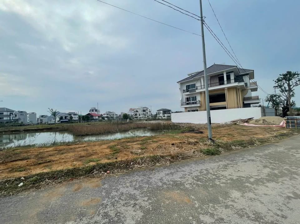 Đất biệt thự khu đô thị Núi Long, Thanh Hóa 270m² - View hồ tuyệt đẹp!