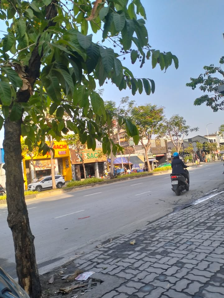 Cho thuê tòa nhà mặt tiền đường Trần Não, An Khánh, Quận 2 - Giá 80 triệu/tháng