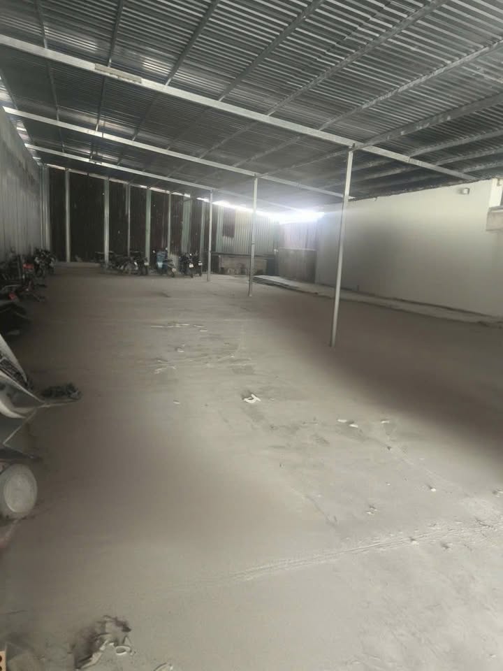 Kho Xưởng cho thuê tại đường Tam Bình, Thủ Đức 250m² - Hẻm xe tải vào tận nơi!