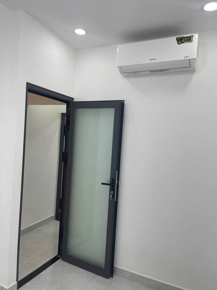 Nhà hẻm 242 Nguyễn Thị Thập, Quận 7, 19.5m², Giá 1.69 tỷ - Sẵn sàng vào ở!