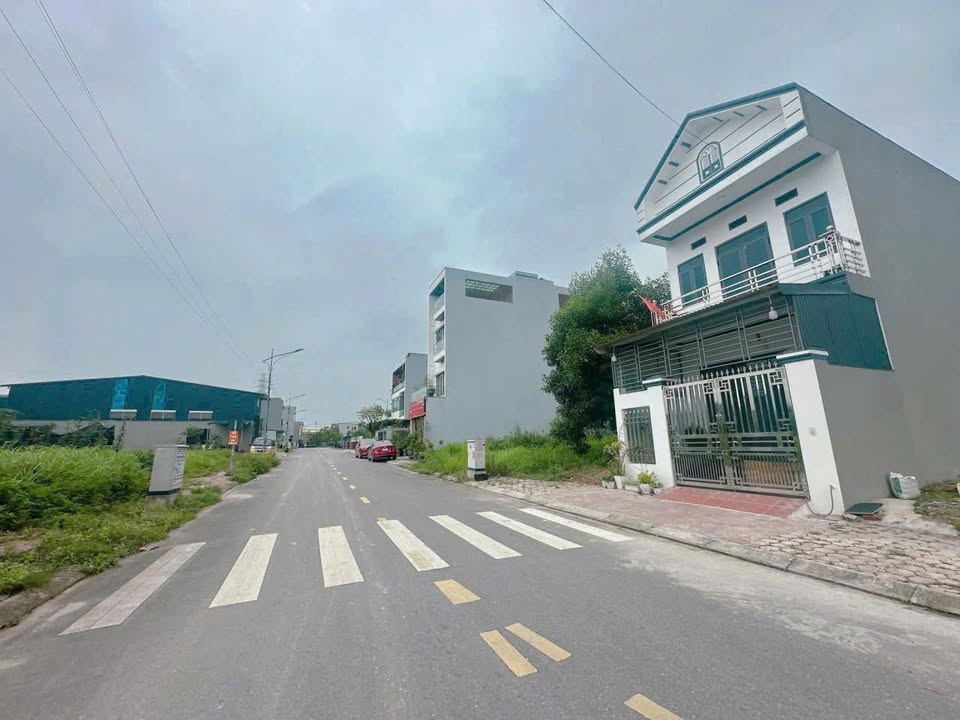 Đất nền Việt Trì 100m² giá 3 tỷ - Hạ tầng đồng bộ, mặt tiền 6m