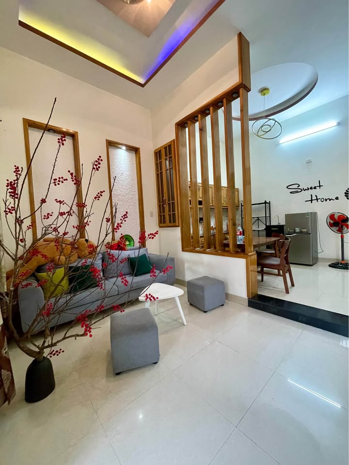 Nhà cấp 4 hẻm Nguyễn Công Phương, Quảng Ngãi 82m² giá 1.45 tỷ - Khu dân cư sầm uất!