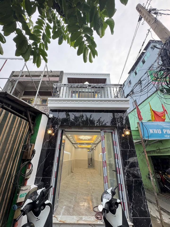 Bán nhà mặt tiền Trần Xuân Soạn, quận 7, 64m² giá 8.8 tỷ - Tiện kinh doanh và cho thuê!