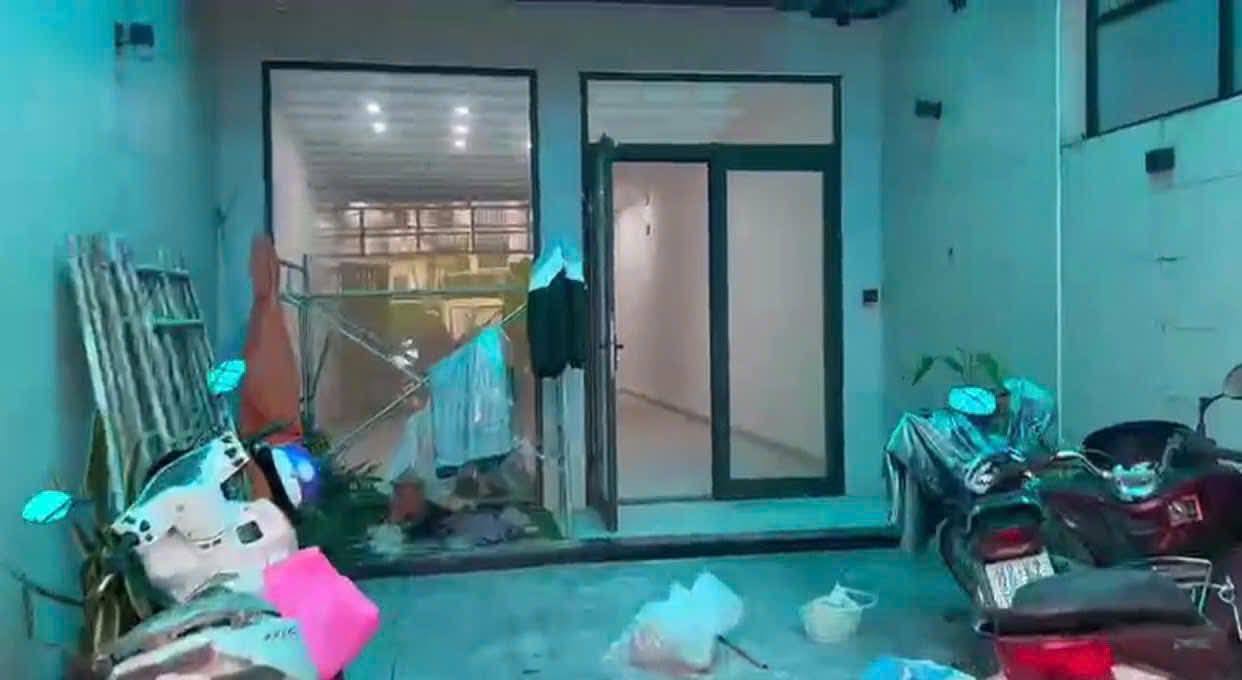 Nhà cho thuê 3 tầng mặt tiền Đoàn Khuê 100m² giá 17 triệu - Không thể bỏ lỡ!