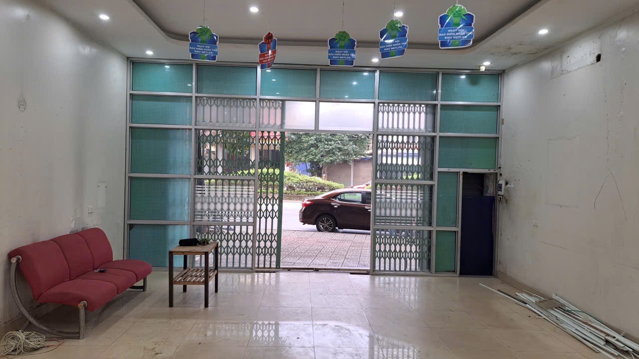 Nhà cho thuê nguyên căn 3 tầng tại Lê Duẩn, Đông Hà - Phù hợp làm MBKD