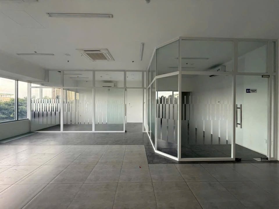 Shophouse Sarimi Thủ Đức 290m² giá 140 triệu - Không gian kinh doanh lý tưởng!