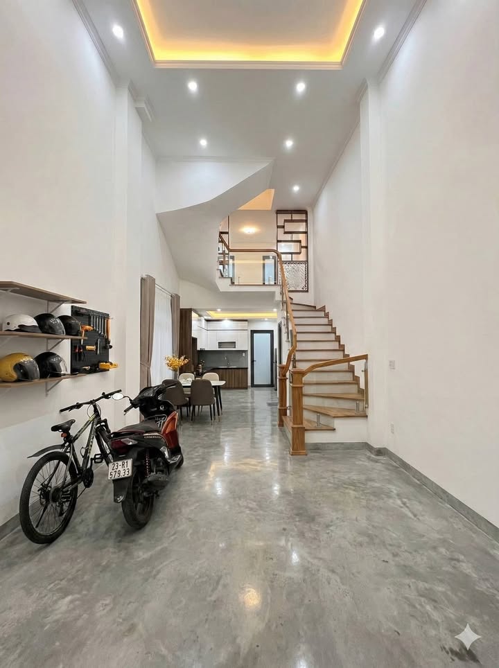 Nhà 5 Tầng Tựu Liệt 43m² - Thiết kế lệch tầng thoáng mát!