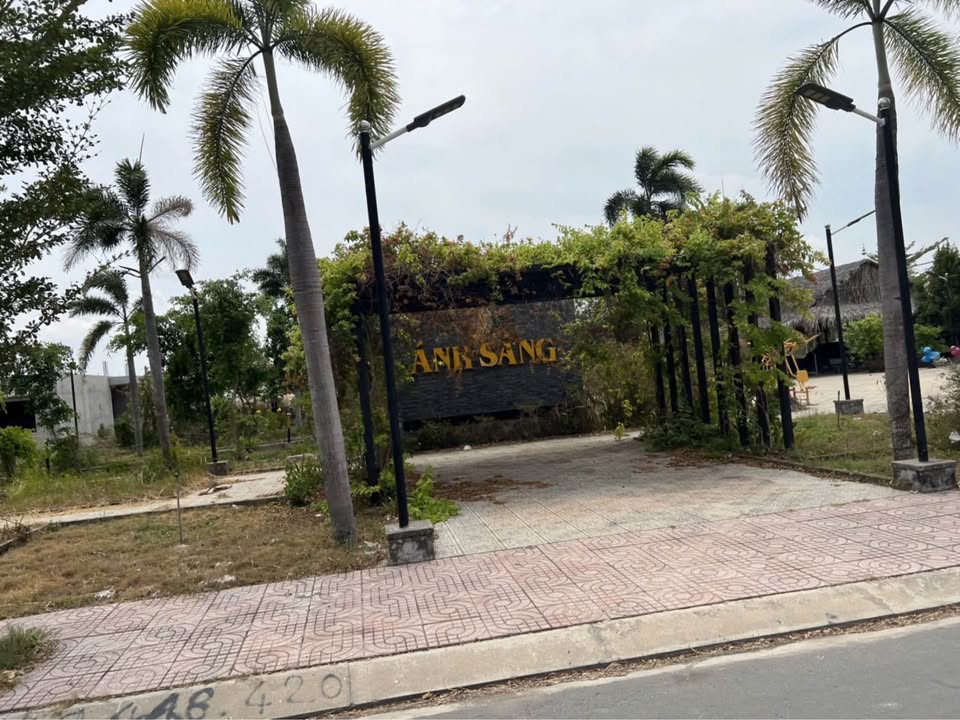 Lô đất nền Long Cang 100m² giá 1.2 tỷ - Sổ đỏ chính chủ, vay ngân hàng 75%!