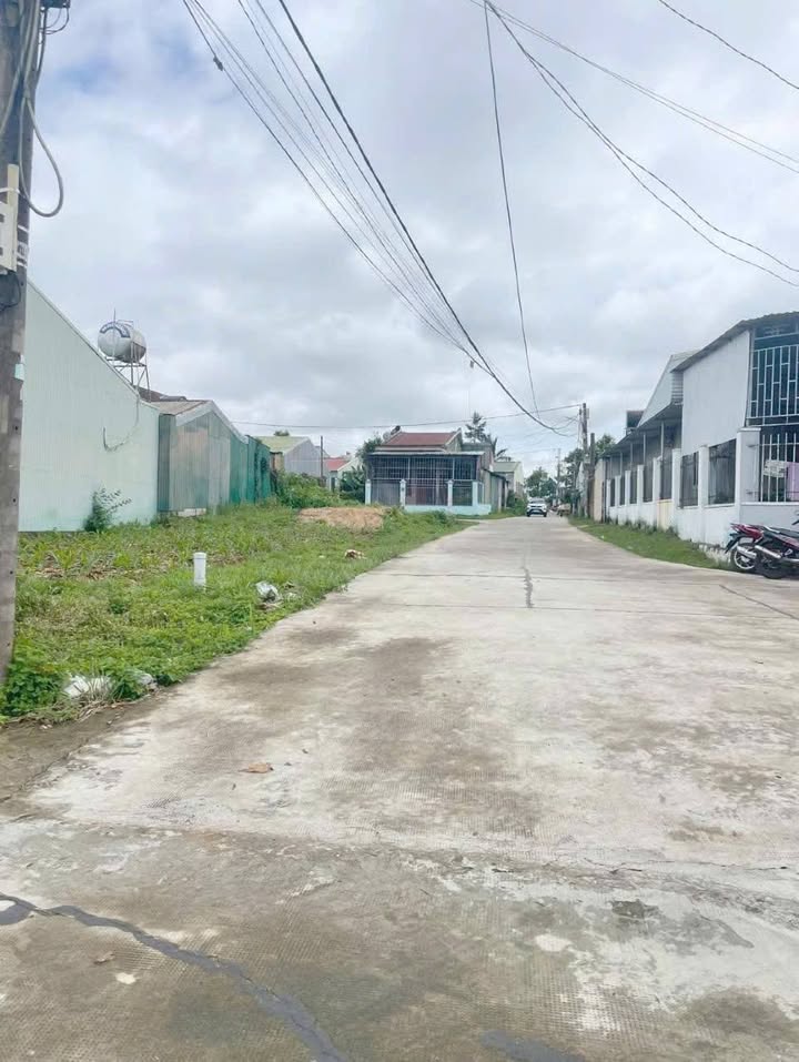 Đất nền Hẻm 42 Phan Chu Trinh, 150m² giá 1.35 tỷ - Lô góc 2 mặt tiền thuận lợi!