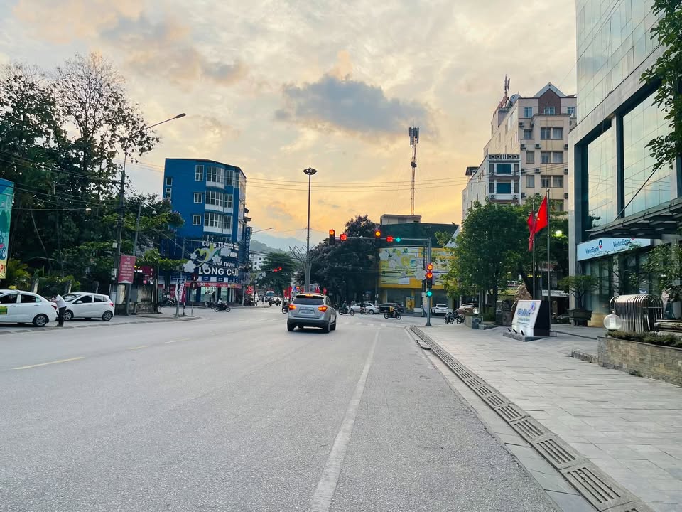 Nhà 2 tầng Trần Hưng Đạo, Hà Giang 210m² - Vị trí đắc địa, giá tốt thương lượng!