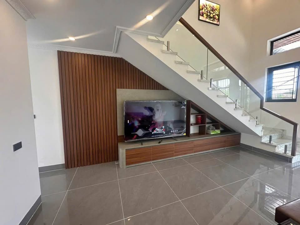 Nhà đẹp tại thôn 4 Hải Xuân 86m² - Thiết kế gác lửng, giá mềm!