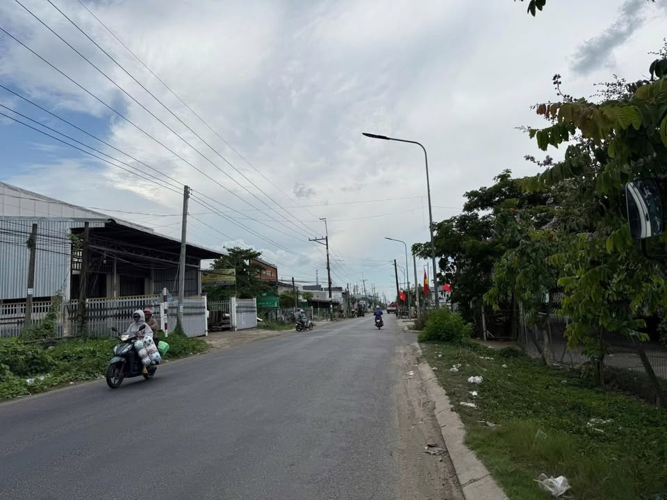 Dãy nhà trọ 30 phòng mặt tiền tỉnh lộ 941 Châu Thành 378m² - Thu nhập ổn định!