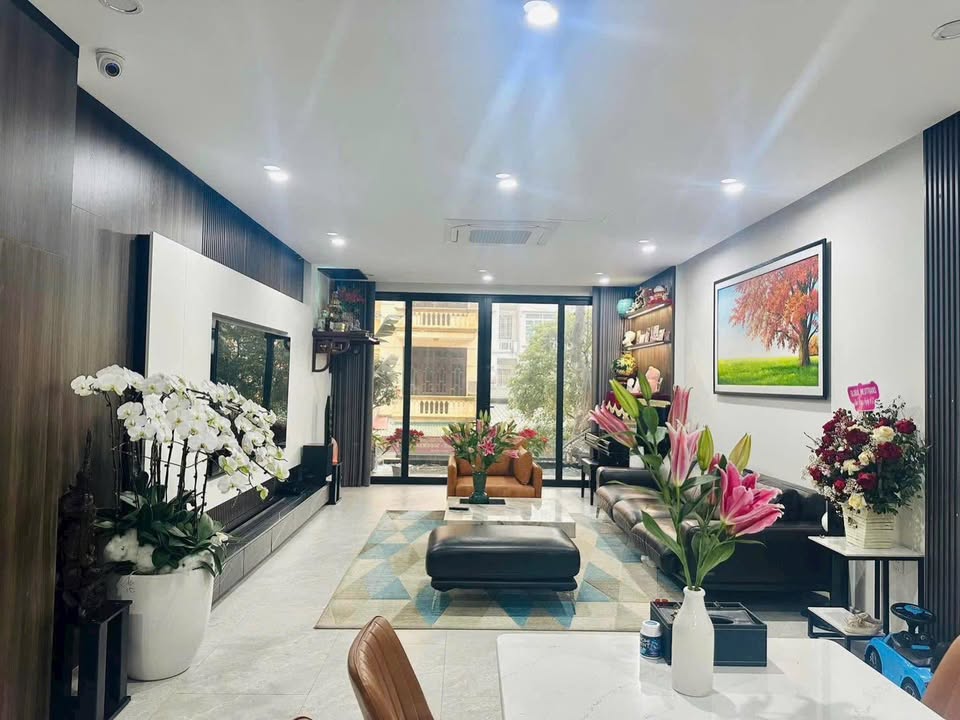 FrontHouse mặt phố Văn Quán Hà Đông 92m² giá 40 tỷ - Vị trí đắc địa, đầu tư sinh lời!