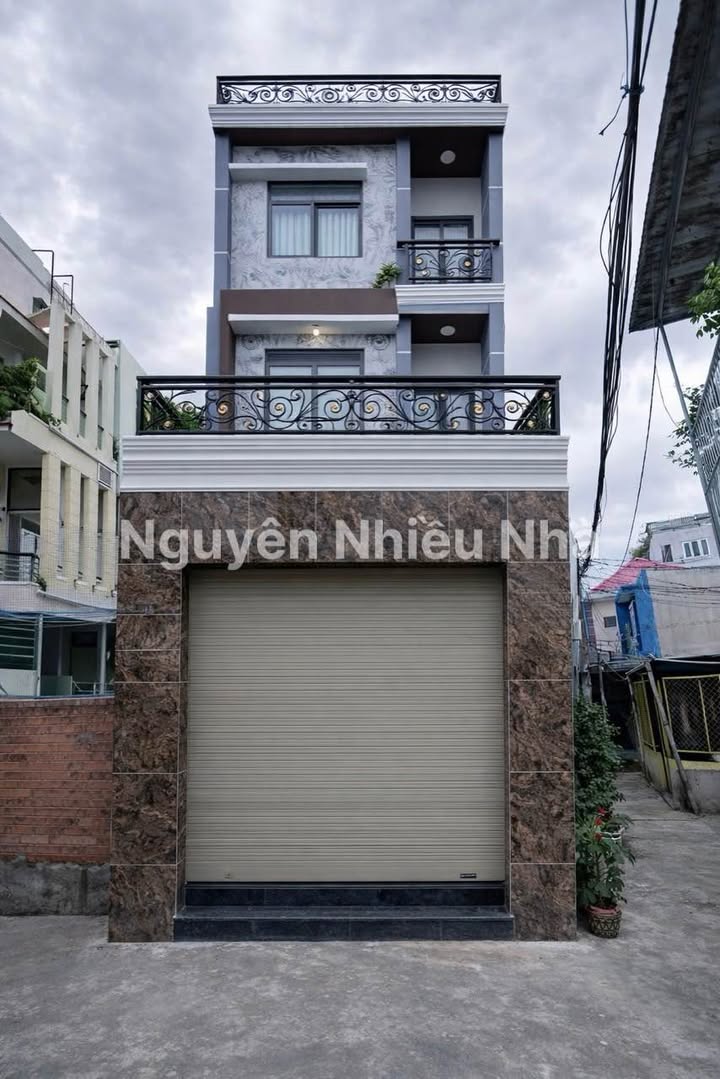 Nhà góc Phú Thuận Quận 7 70m² giá 8.25 tỷ - Nhà mới full nội thất!