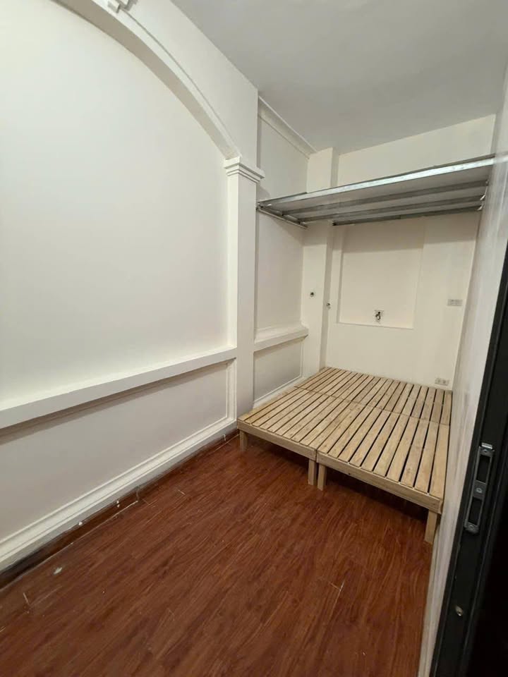 Phòng trọ Ngọc Khánh 15m² giá 2.1 triệu - Tiện ích bất ngờ chờ đón!