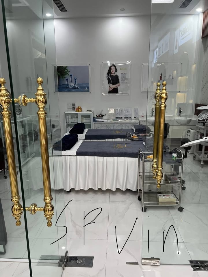 Nhà 6 tầng mặt ngõ ô tô Thượng Lý 80m² giá 13,99 tỷ - Đẳng cấp sống tiện nghi!