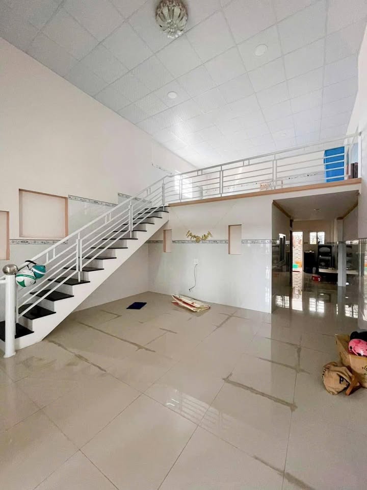 Nhà Cho Thuê Gác Lửng tại Hải Thượng Lãn Ông, Phan Thiết 5 triệu/tháng - Phù hợp làm văn phòng hoặc mầm non!