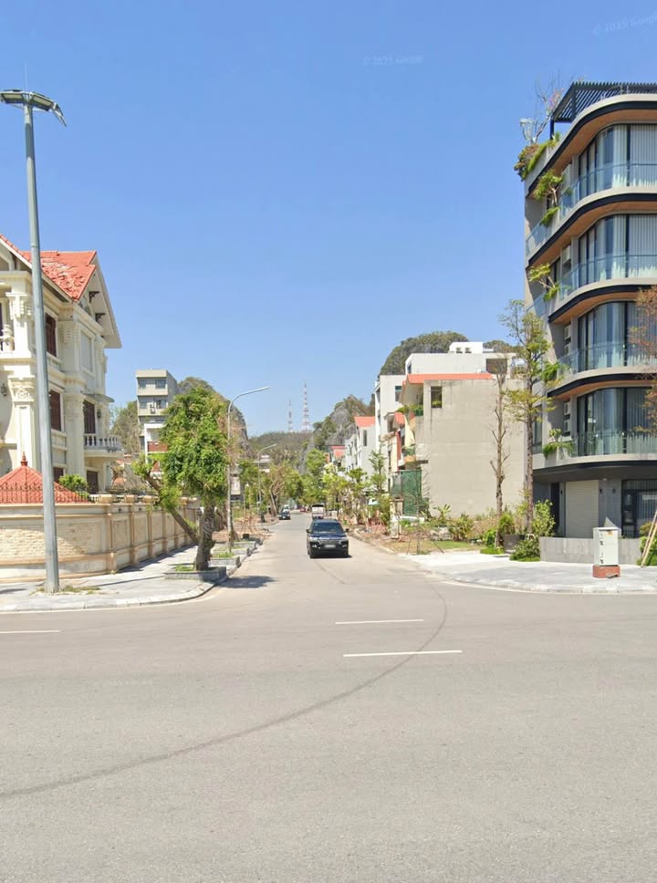 Đất nền KĐT Cột 5,8 Hạ Long 120m² giá 9.2 tỷ - Vị trí đắc địa gần biển!