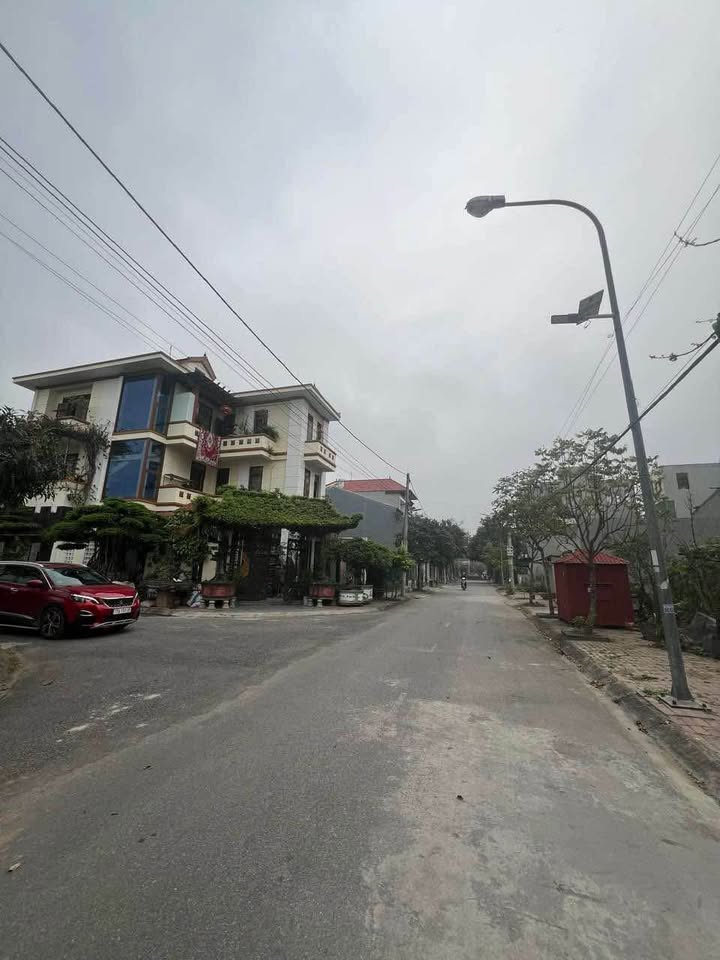 Đất tái định cư Hòa Bình - Vũ Thư 90m² giá 1.9 tỷ - Vị trí trung tâm, cơ hội đầu tư tuyệt vời!