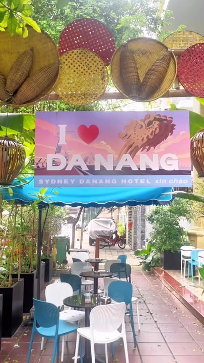 Khách sạn 4* Đà Nẵng 210m² giá 80 tỷ - Đầu tư sinh lời ngay!