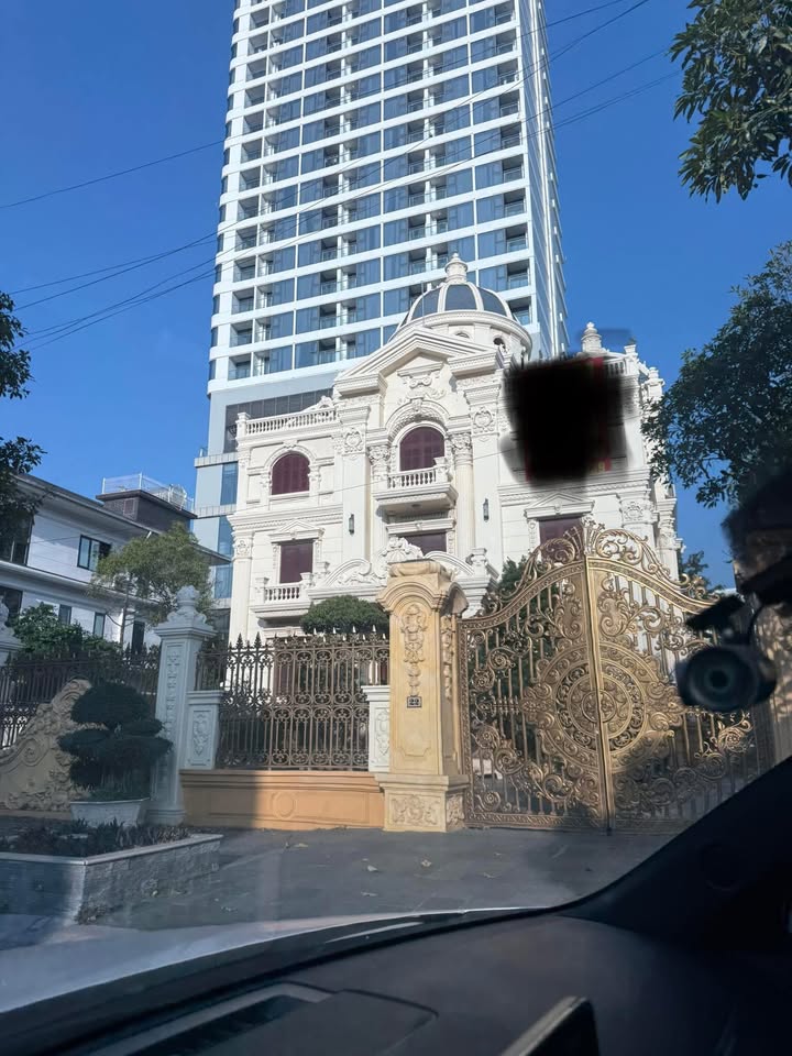 Biệt phủ Hùng Thắng Hạ Long 1000m² giá 70 tỷ - Đầu tư sinh lời tuyệt vời!