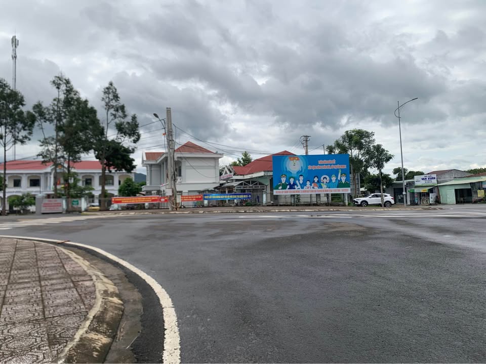 Đất thổ cư Chư Hreng, Kon Tum 200m² giá rẻ - Sổ hồng chính chủ!