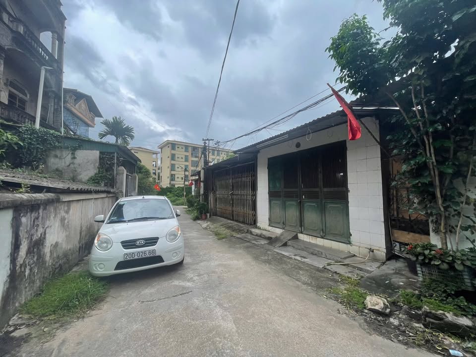 Nhà cấp 4 Thái Nguyên 100m² giá 1.1 tỷ - Mặt tiền rộng, ô tô vào tận nơi!