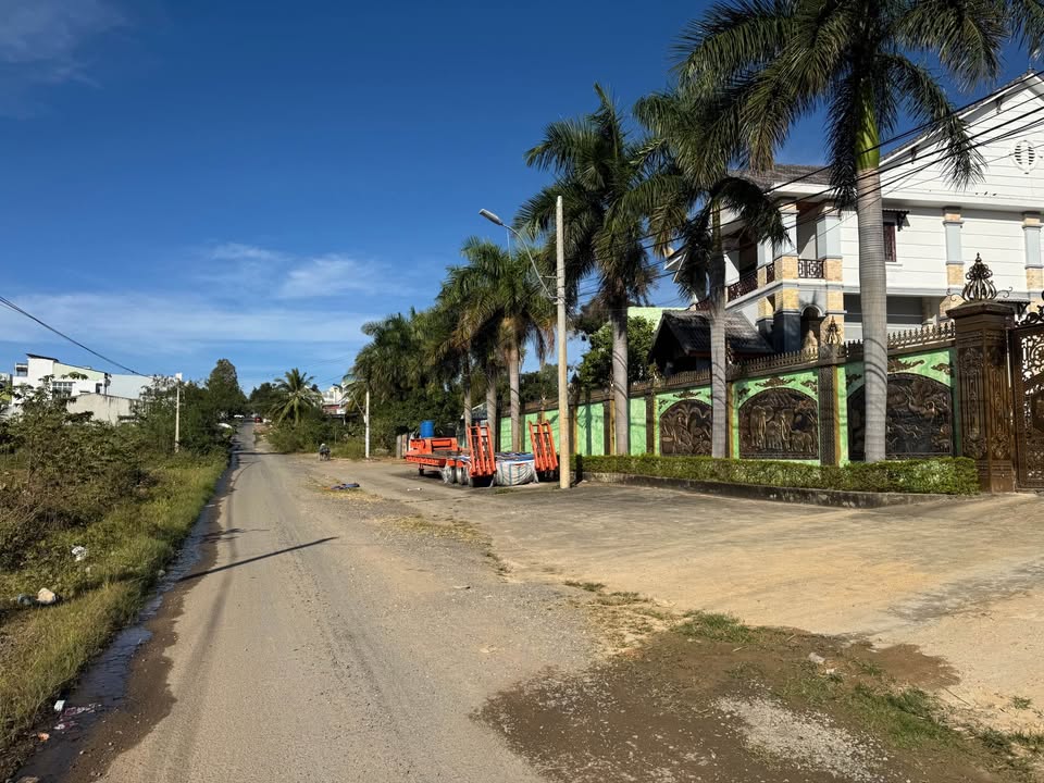 Đất mặt đường Trường Chinh, phường Kon Tum 320m² giá 2 tỷ - Đầu tư sinh lời tuyệt vời!