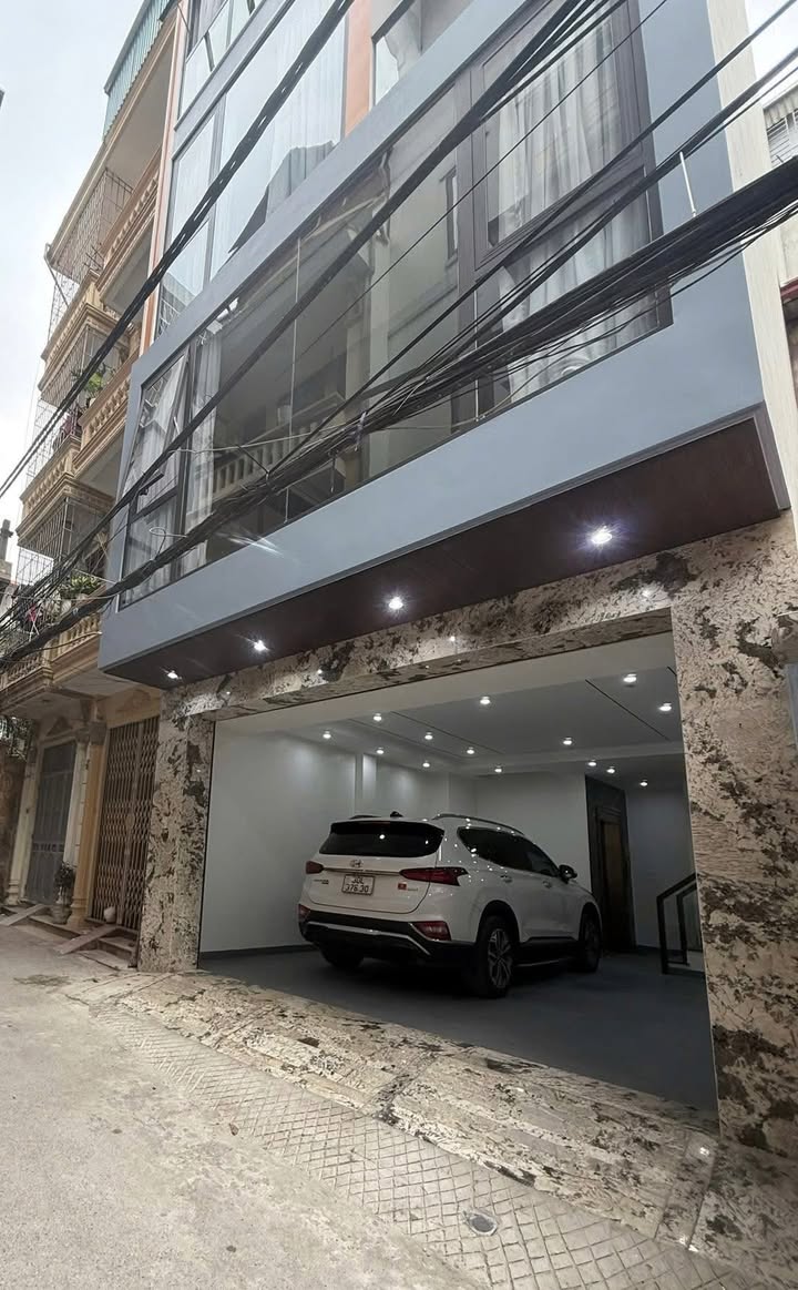 Nhà Ba Đình 55m² giá thỏa thuận - Ô tô vào nhà, thang máy, kinh doanh sầm uất!