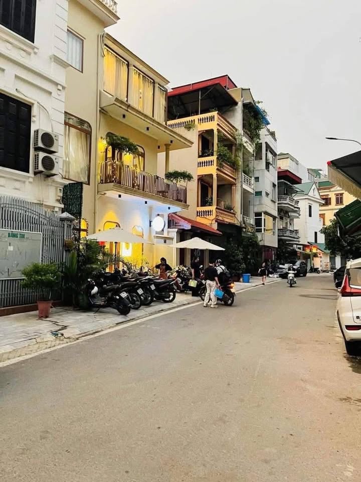 Đất Lạc Long Quân Tây Hồ 72m² giá 22 tỷ - Ô tô tránh, 2 mặt thoáng