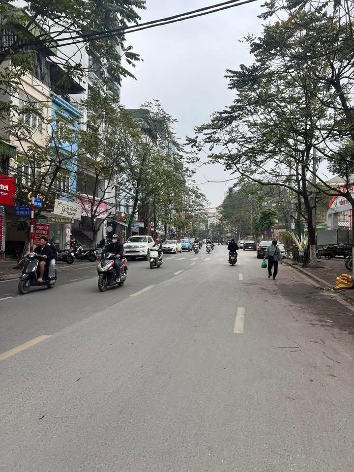 Nhà mặt phố Dương Văn Bé 78m² giá 20 tỷ - Lô góc 3 mặt thoáng, kinh doanh đỉnh!