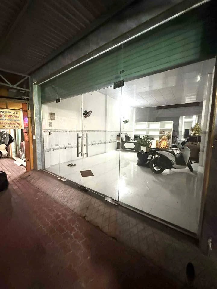 Nhà mặt tiền đường Liên Ấp 26, Vĩnh Lộc A 5,5x39 - Cho thuê ngay trung tâm chợ