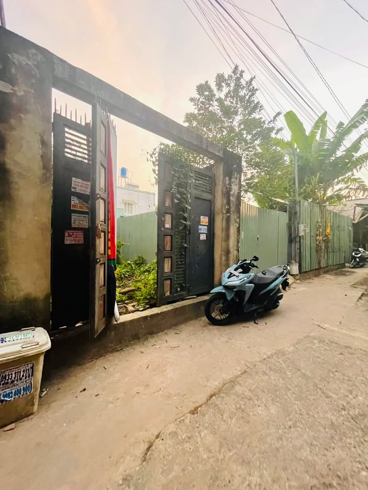 Đất thổ cư Hóc Môn 52m² giá 2.49 tỷ - Sổ đỏ chính chủ, xây dựng tự do!