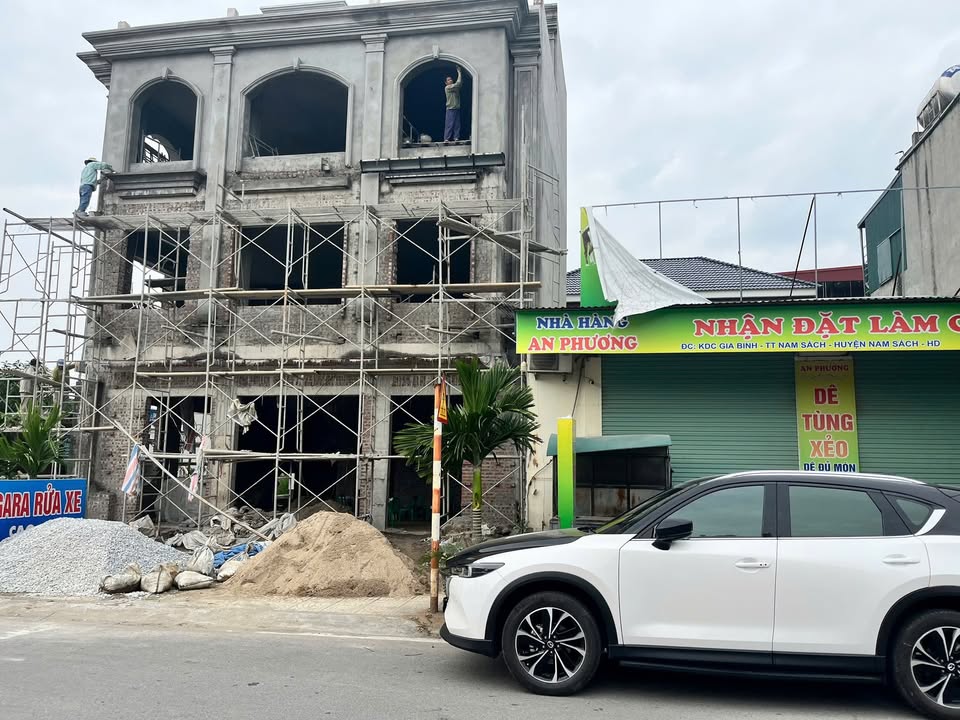 Cho thuê mặt bằng kinh doanh tại Nam Sách 100m² giá 8 triệu - Vị trí đắc địa, sẵn sàng hoạt động!