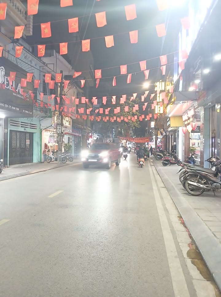 Nhà mặt phố Hàng Tiện, Nam Định 70m² giá 7 tỷ - Vị trí kinh doanh sầm uất!