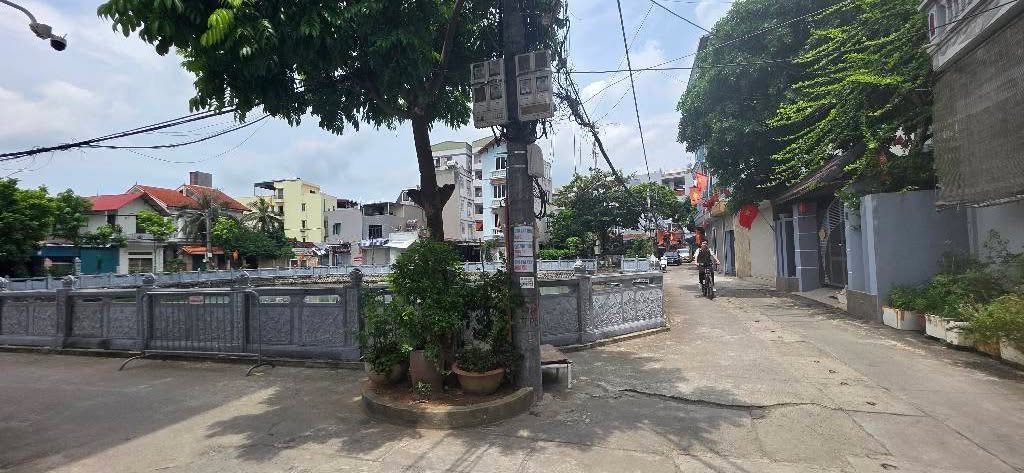 Nhà phố Đông Ngạc, Bắc Từ Liêm 35m² giá 5.89 tỷ - Sổ đỏ chính chủ, gần chợ!