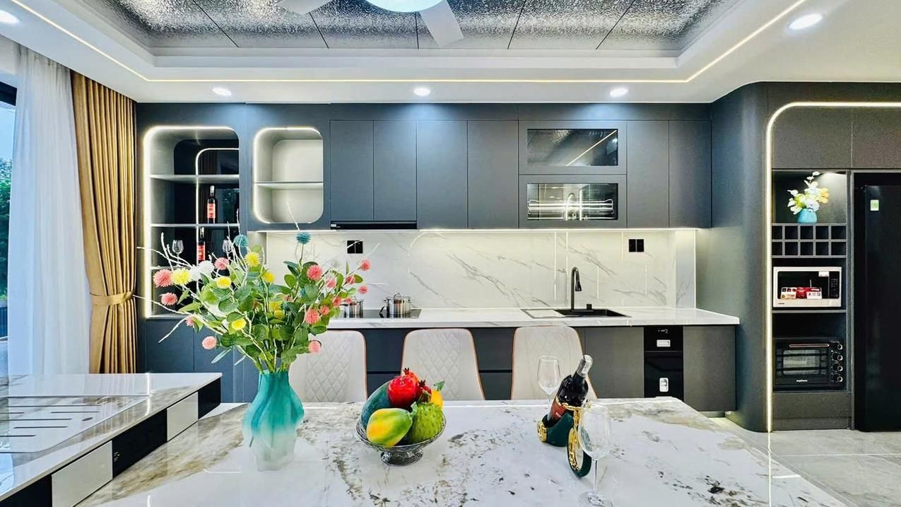 Nhà mặt tiền Lãnh Bỉnh Thăng, P11, Q11, 52m² - Vị trí đẹp, kinh doanh thuận lợi!